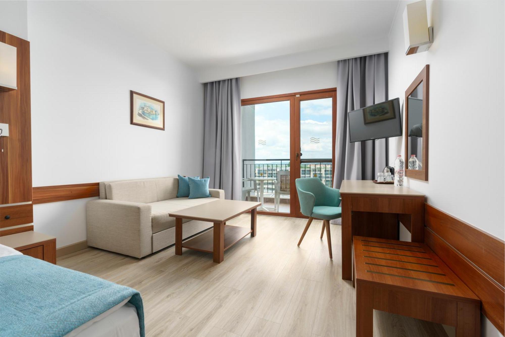 Alua Helios Bay Ξενοδοχείο