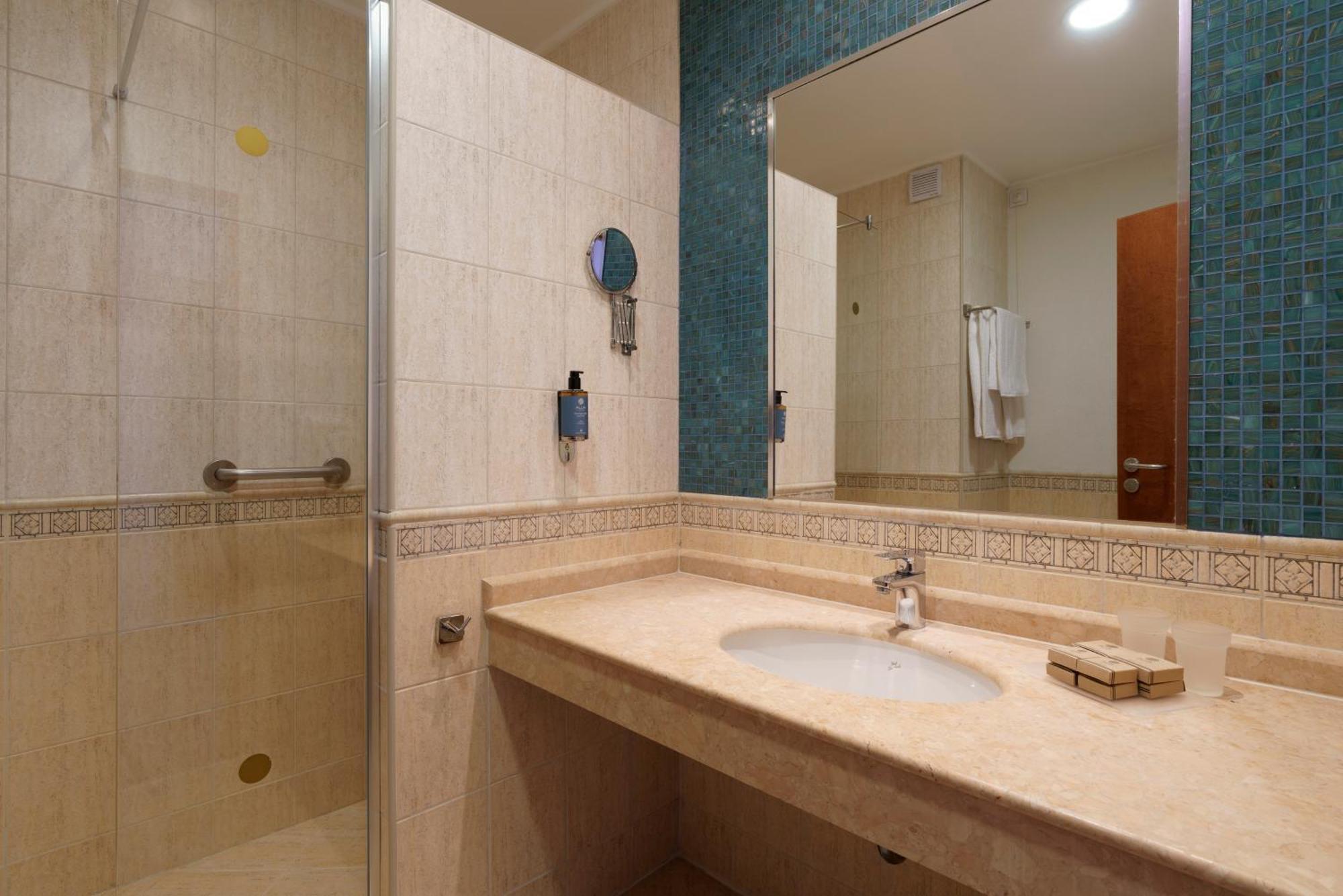 Hotel Alua Helios Bay 4*