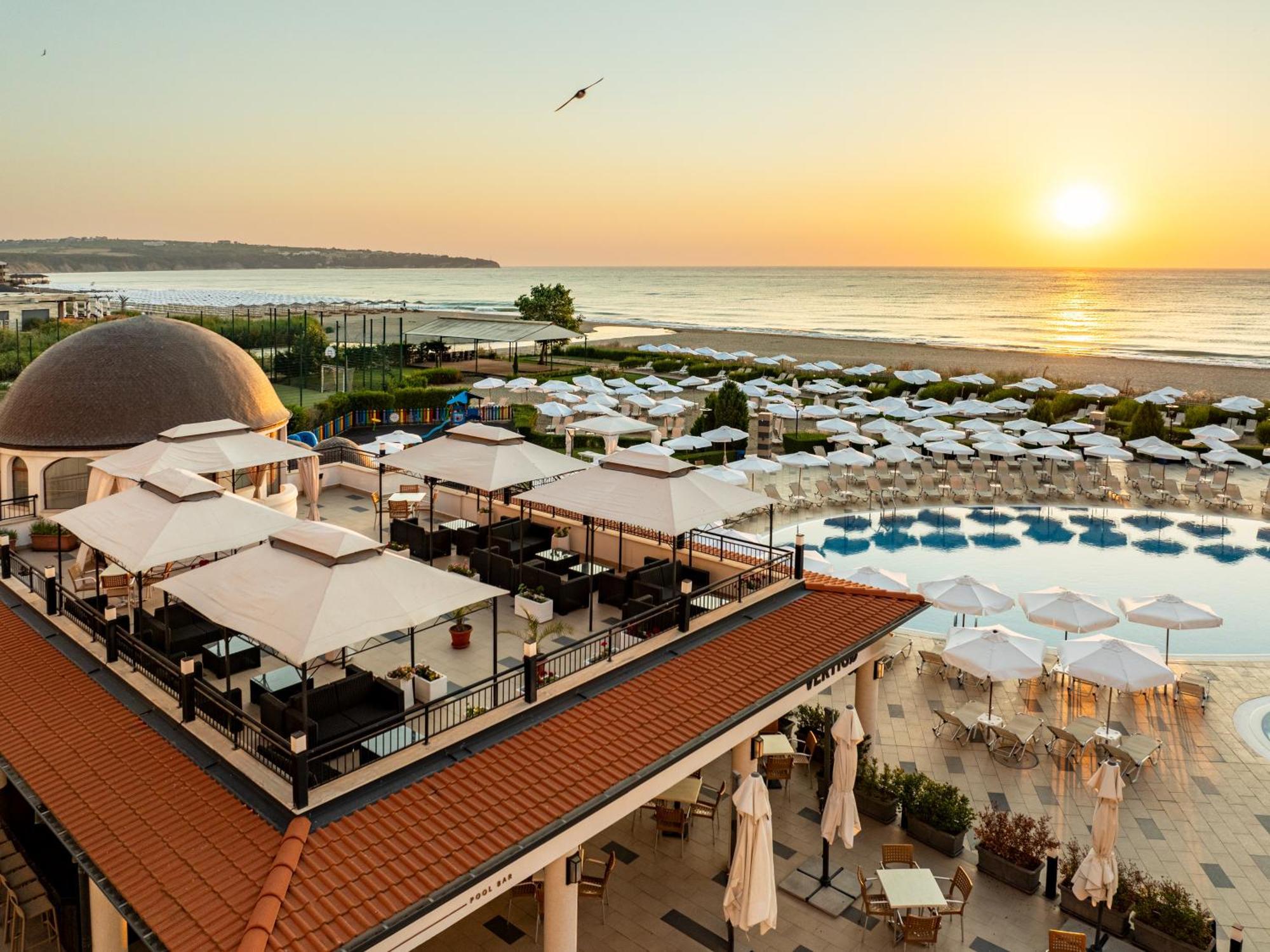 Alua Helios Bay 4* Obzor